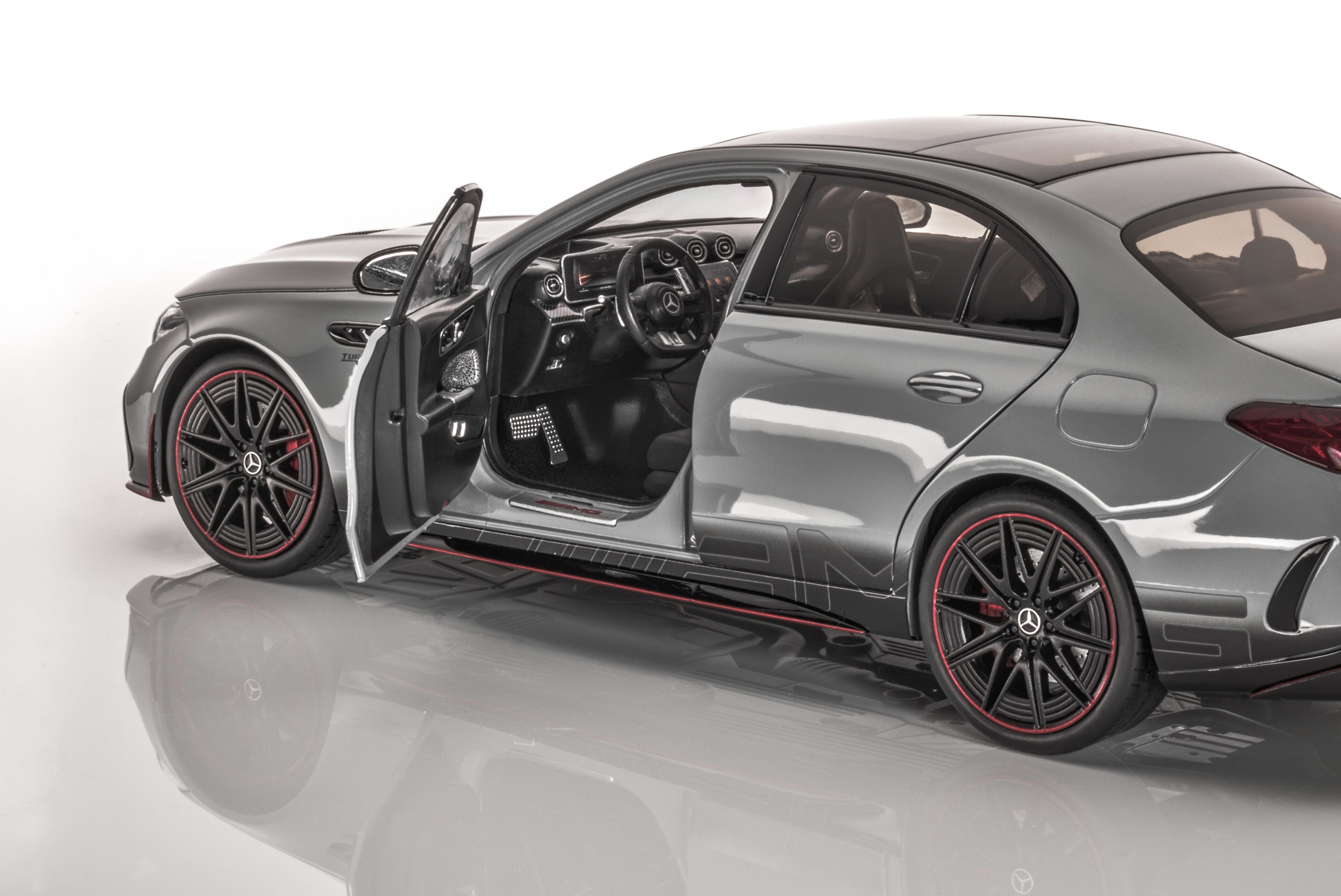 Mercedes-AMG C 63, W206 - Grigio Alpi standard MANUFAKTUR, NZG, 1:18