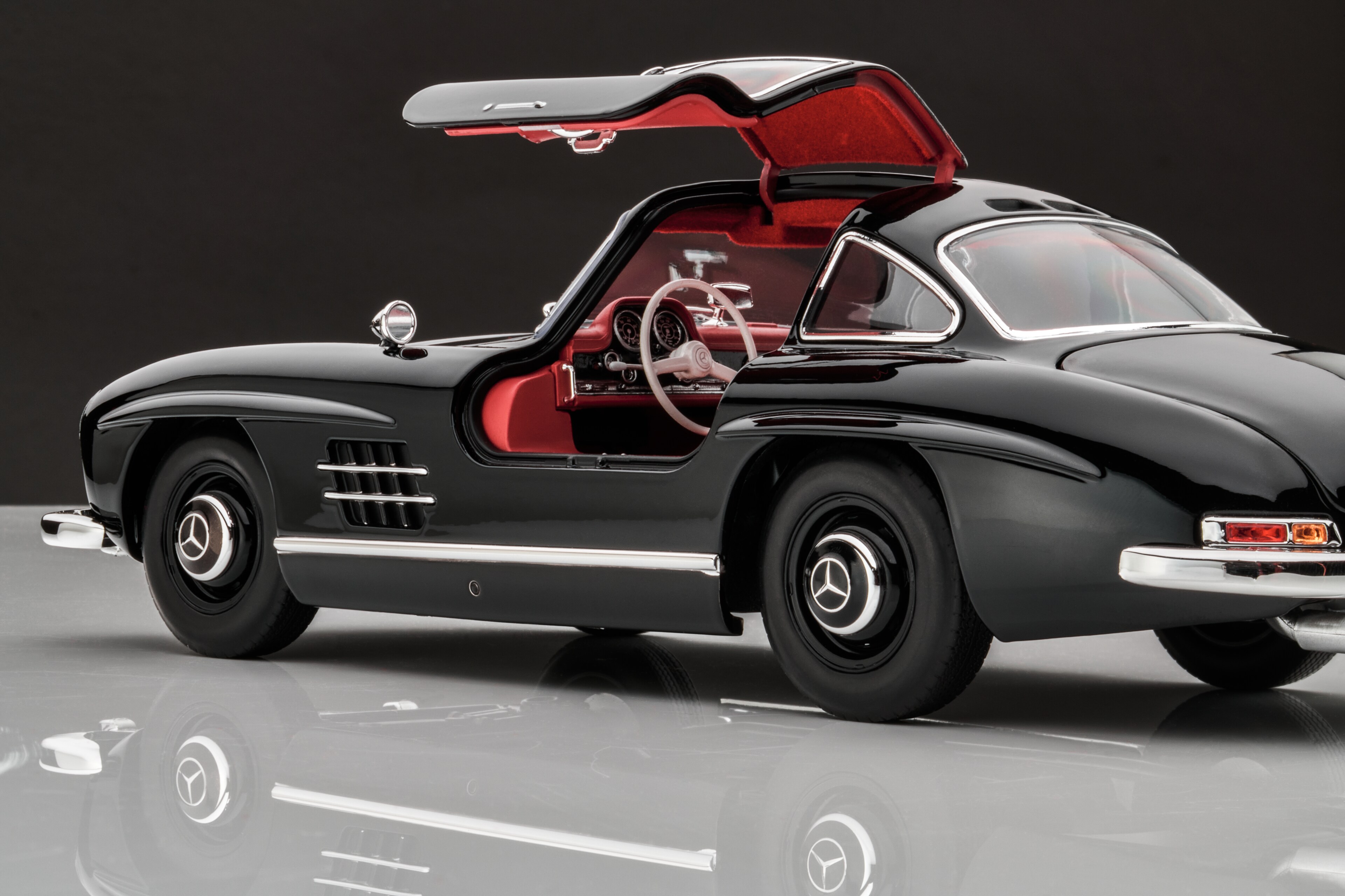 300 SL Coupé (1954-1963) W 198 - colore nero, Norev, 1:18