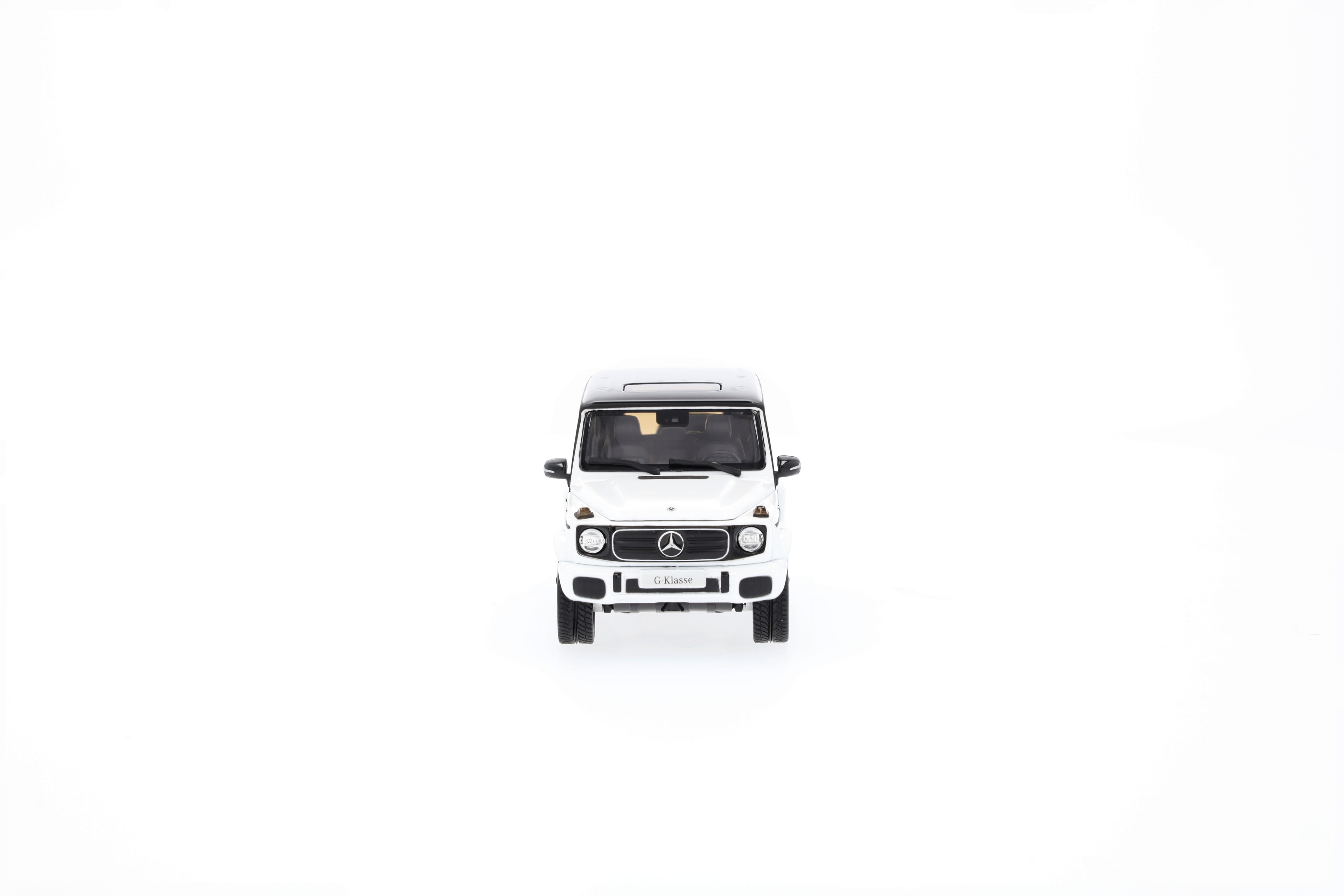 G 580 con tecnologia EQ, Fuoristrada, AMG Line, N465 - Bianco opalite lucente MANUFAKTUR, Norev, 1:43