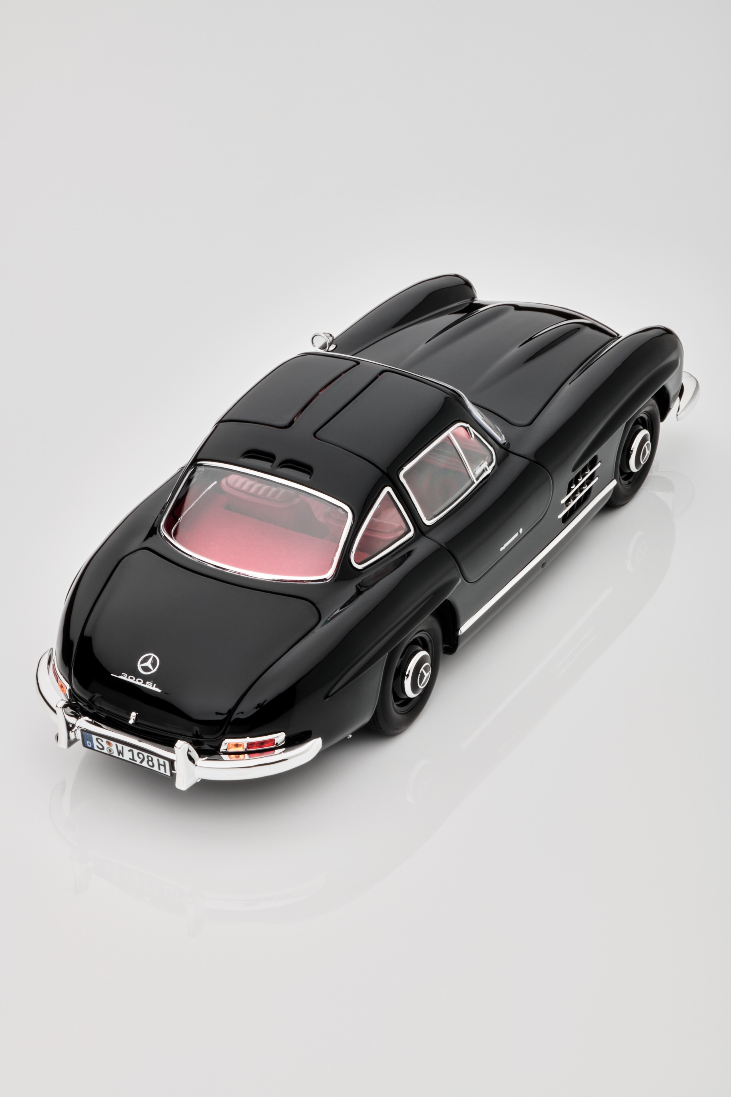 300 SL Coupé (1954-1963) W 198 - colore nero, Norev, 1:18