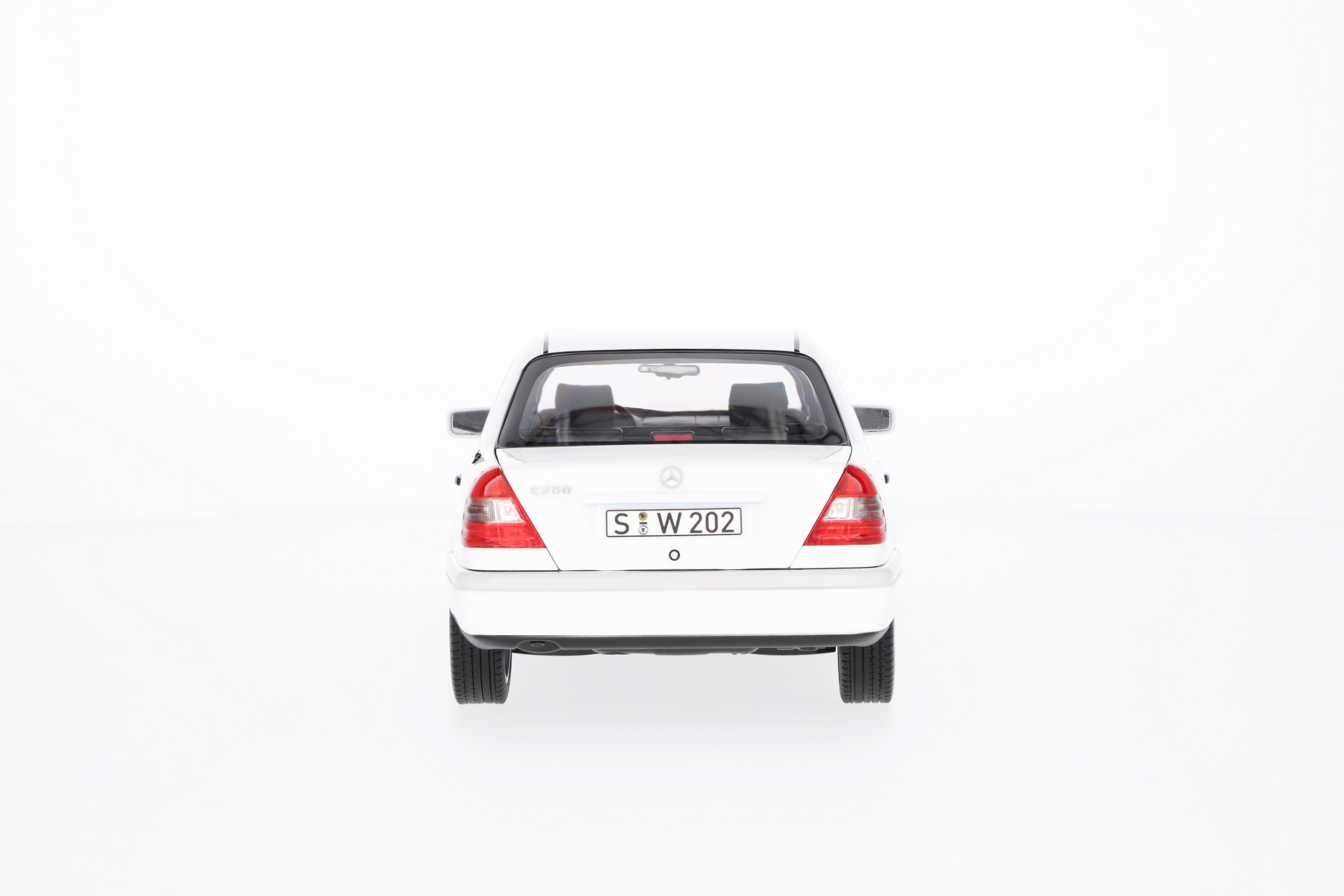C 200 Berlina W 202 (1993-1996) - bianco polare, Norev, 1:18