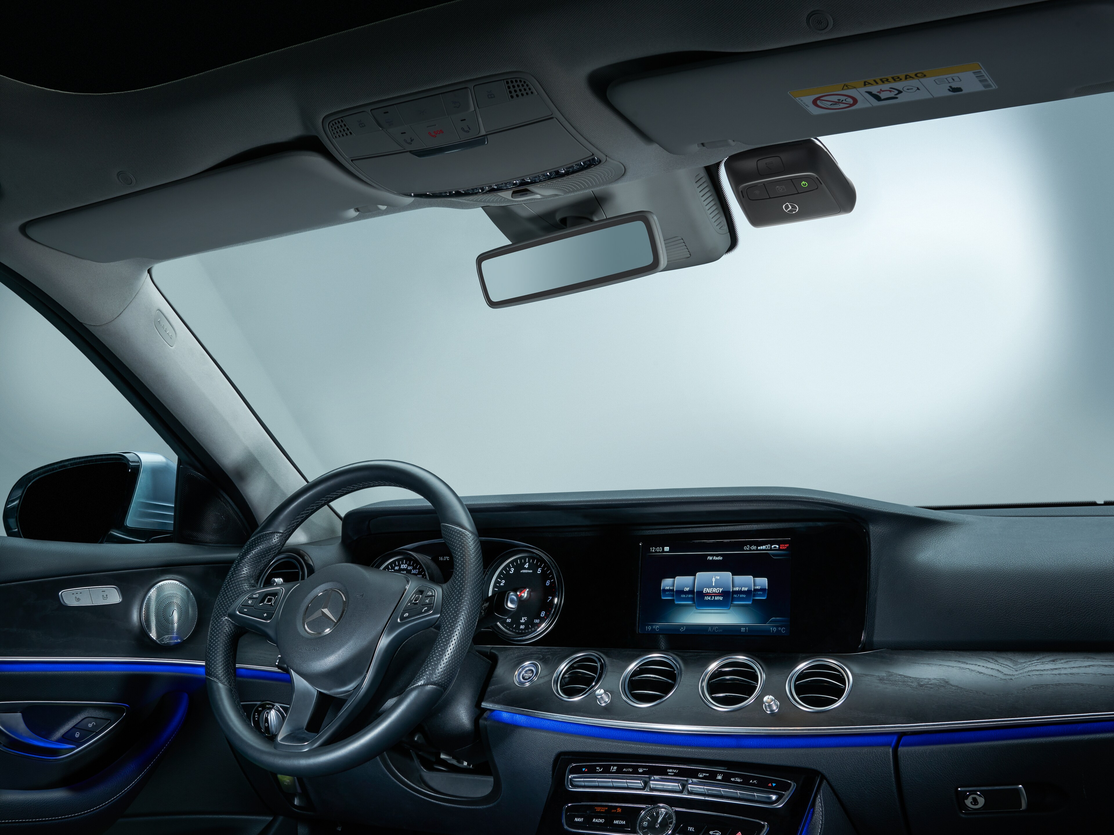 Dash cam Mercedes-Benz, Telecamera frontale - colore nero