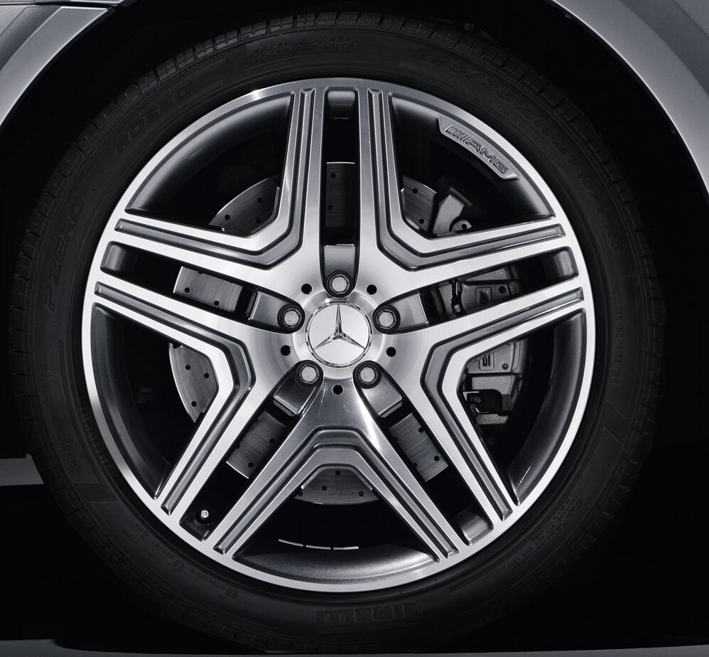 Cerchio a 5 razze AMG, 53,3 cm (21 pollici) - 10 J x 21 ET 46, grigio titanio, Tornitura a specchio